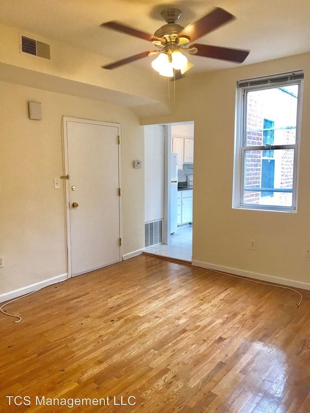 Foto principal - 323 S 13th St