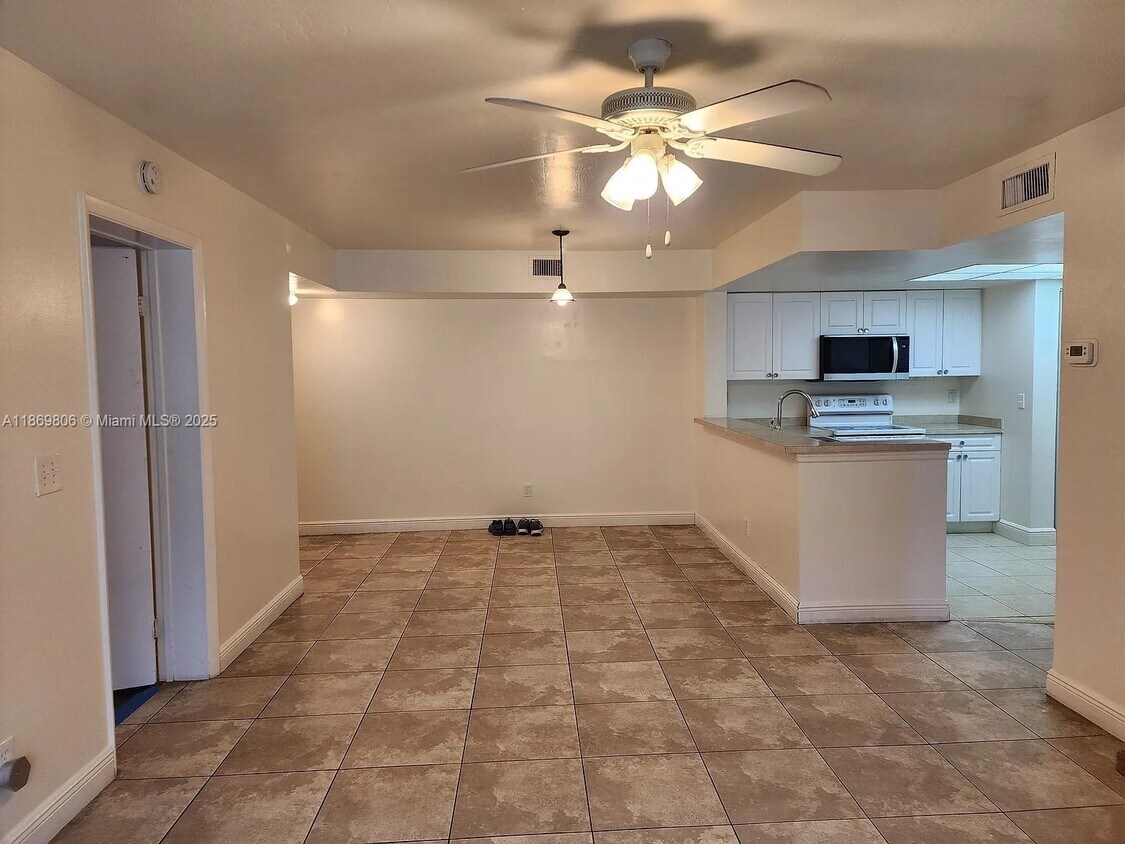 Primary Photo - 9022 W Atlantic Blvd