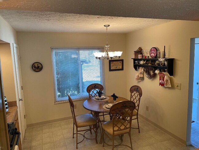 Building Photo - 6999 Dublin Village Dr