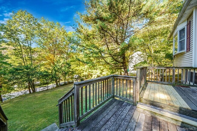 Building Photo - 68 Old Sylvan Lake Rd