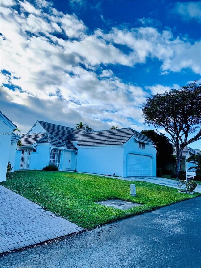 Building Photo - 4732 NW 98th Pl
