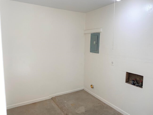 Building Photo - 3404 Upland Ave