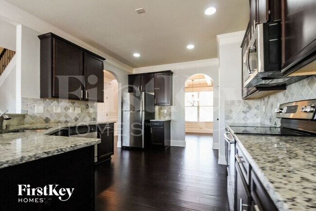 Foto del edificio - 224 Birchwood Dr