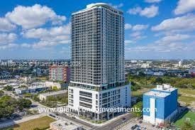 Foto principal - 1600 NE 1st Ave