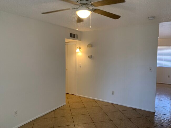 Building Photo - 8315 N 61st Ave