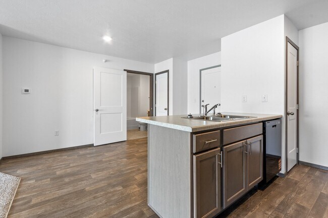 Foto del edificio - Yukon at Benson