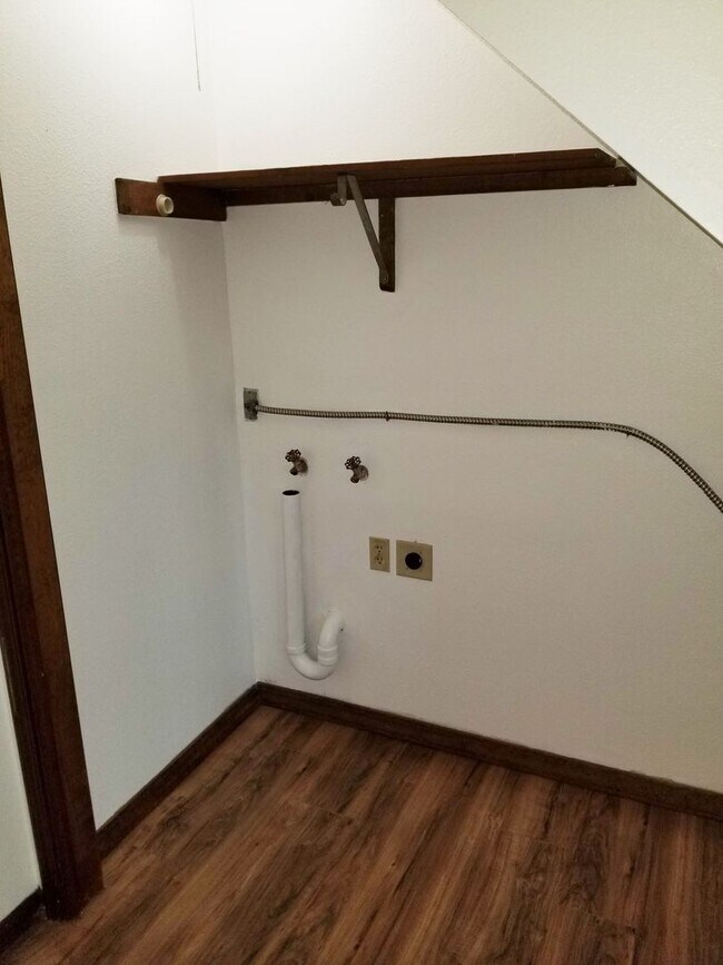 Foto del edificio - $200 OFF 1st Month! Updated 2 Bed, 1 Bath Townhouse next to NAU!! Students & Sm. Pets OK !! Avail...