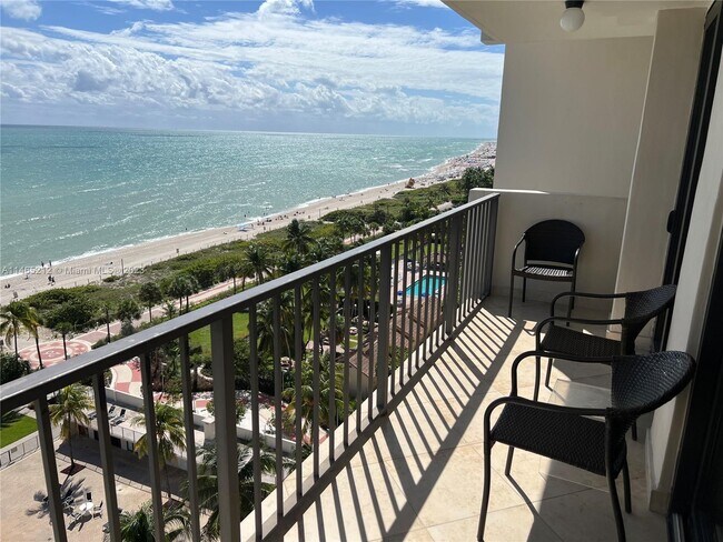 Foto del edificio - 2625 Collins Ave