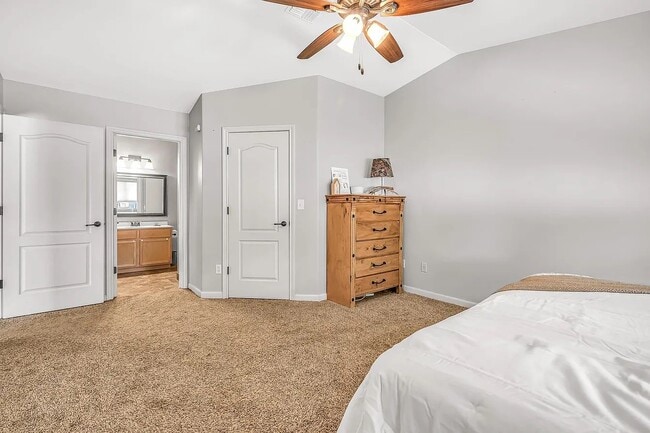 Photo - 466 Tanner St House