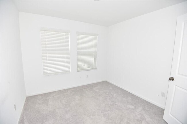 Building Photo - 21638 Balzola Ln