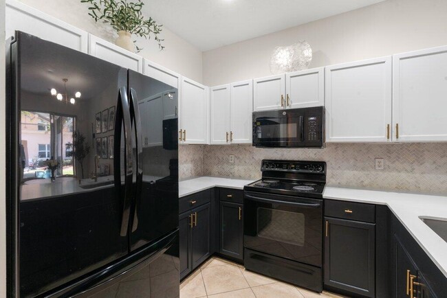 Building Photo - 453 Rainbow Springs Ter