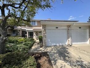 Building Photo - 1185 Leicester Ct