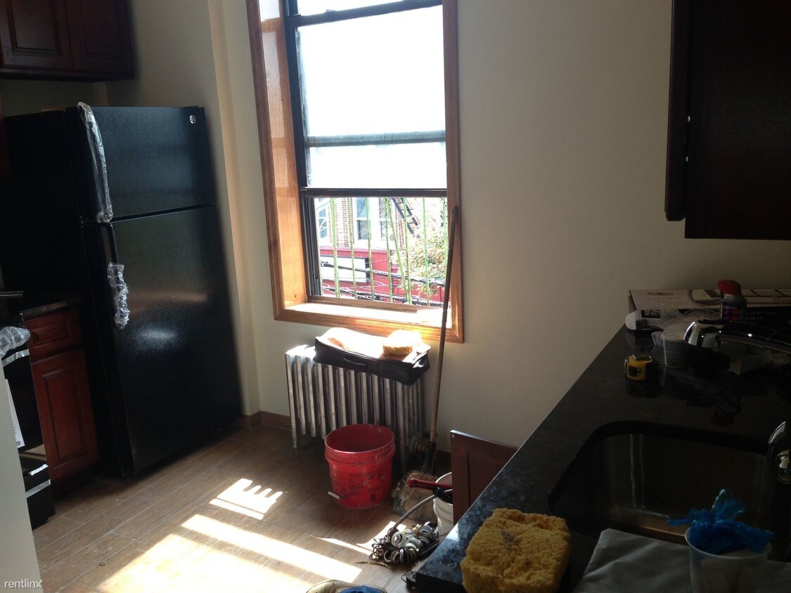 Foto principal - 6354 Fresh Pond Rd