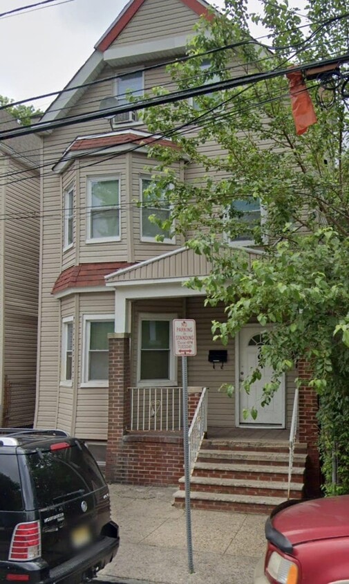 Primary Photo - 294 S 7th St