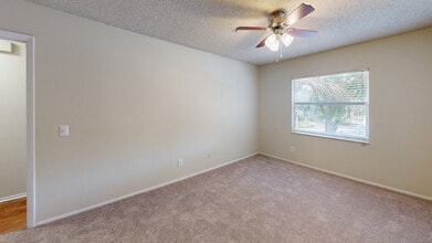 Interior Photo - Alafaya Woods