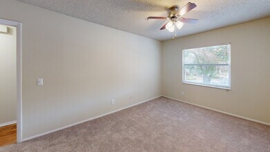 Interior Photo - Alafaya Woods