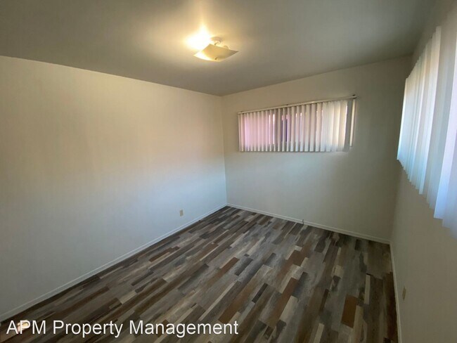 Building Photo - 2 br, 1 bath House - 566 1/2 Garfield