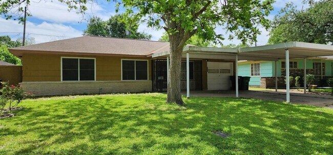 Building Photo - 6614 Beldart St