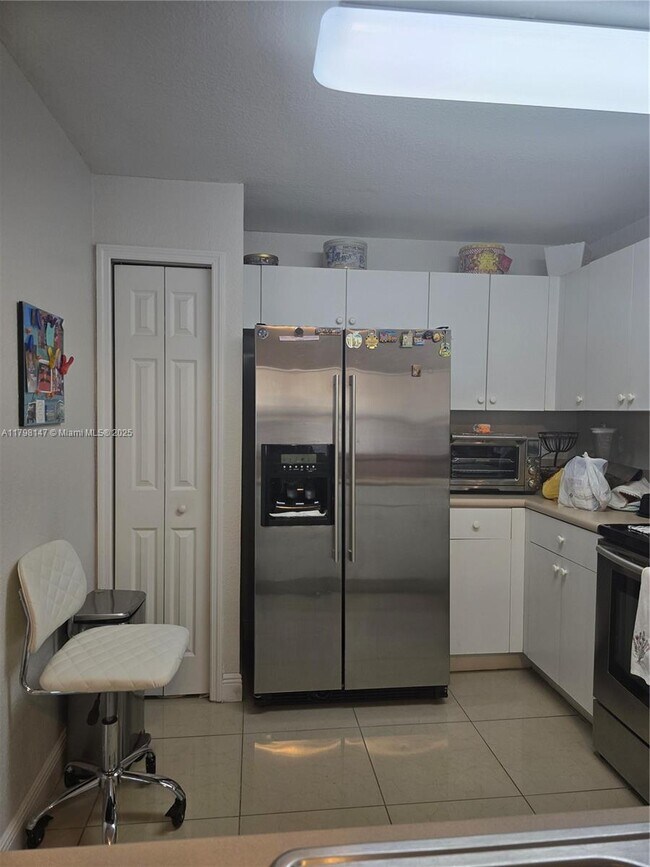 Foto del edificio - 10902 NW 83rd St