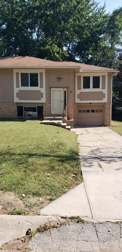 Primary Photo - Beautifully updated home!!!