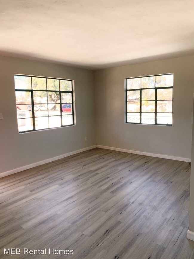 Foto del edificio - 3420 E Willard St