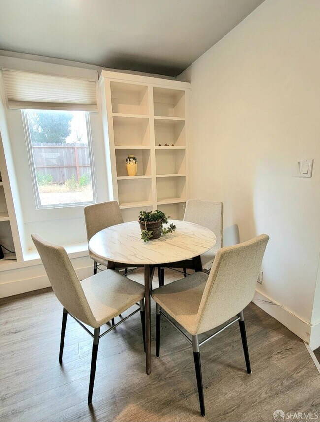 Foto del edificio - 365 22nd Ave