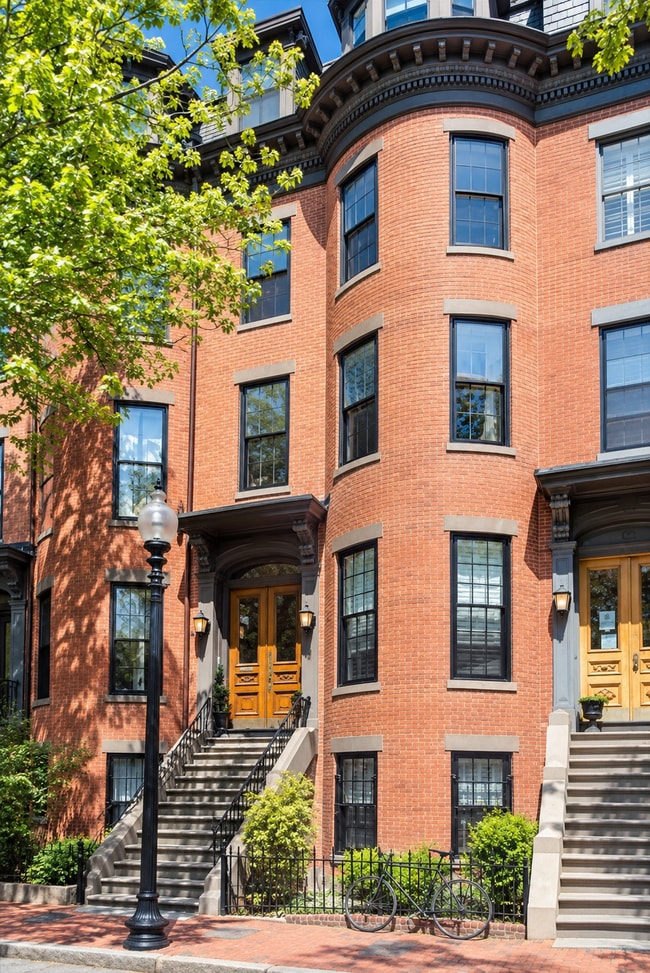 Building Photo - 121 Pembroke St