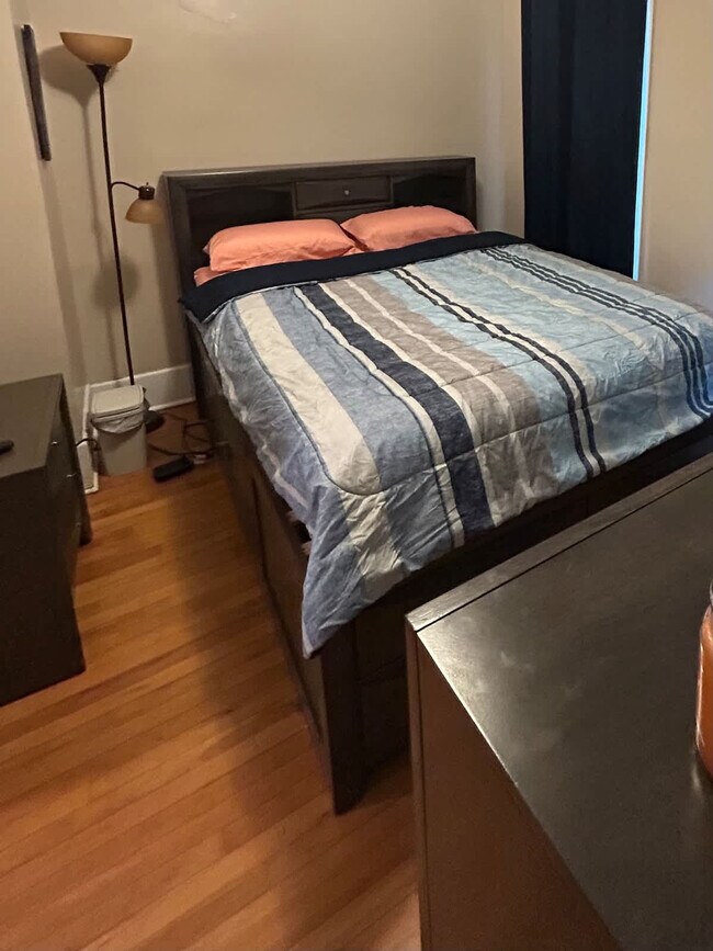 Foto del edificio - 160 Stafford Ave