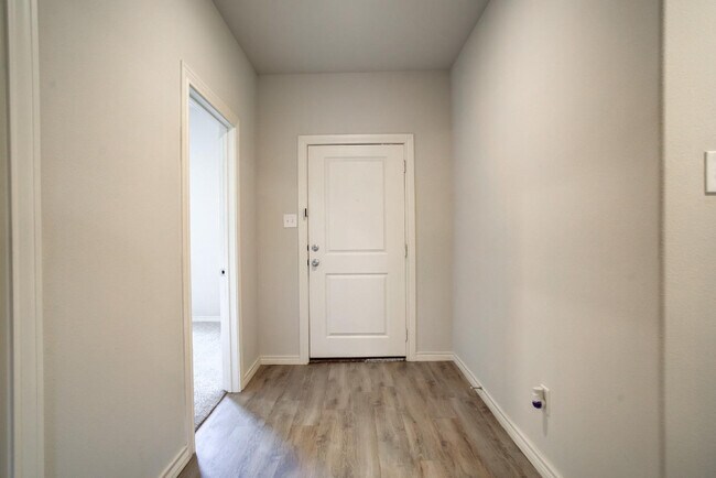 Foto del edificio - 2531 137th St