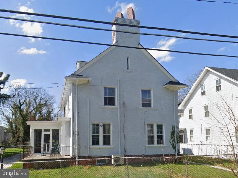 Primary Photo - 51 Oak St