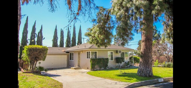 Foto del edificio - 9966 Glencrest Cir