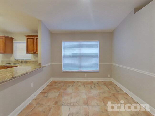 Foto del edificio - 1549 Firewheel Dr