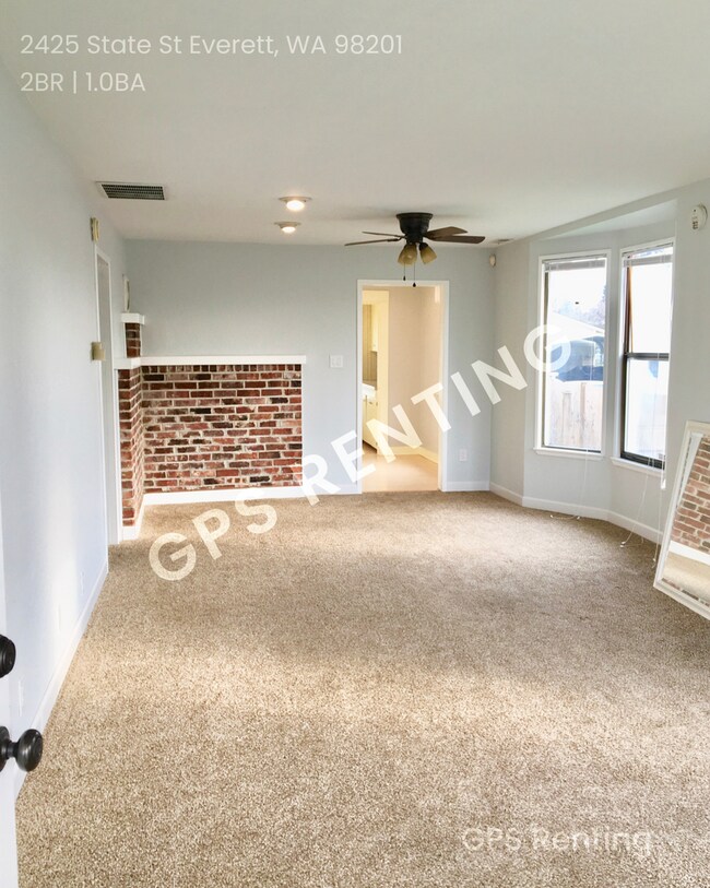 Foto del edificio - Classic 2 bedroom 1 bathroom bungalow!