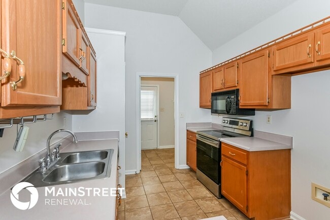 Building Photo - 7658 Davis Pkwy