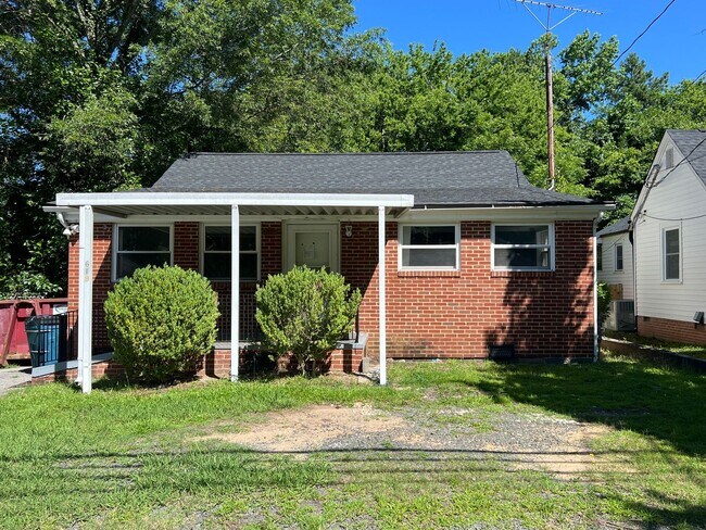 Building Photo - 3 Bedroom 1 Bath for rent
