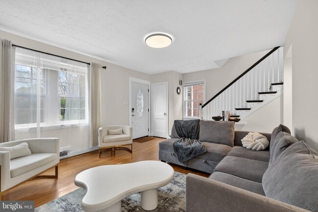 Foto del edificio - 7329 12th St NW