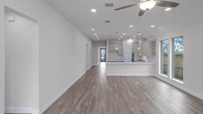 Foto del edificio - 11230 White Crownbeard Dr
