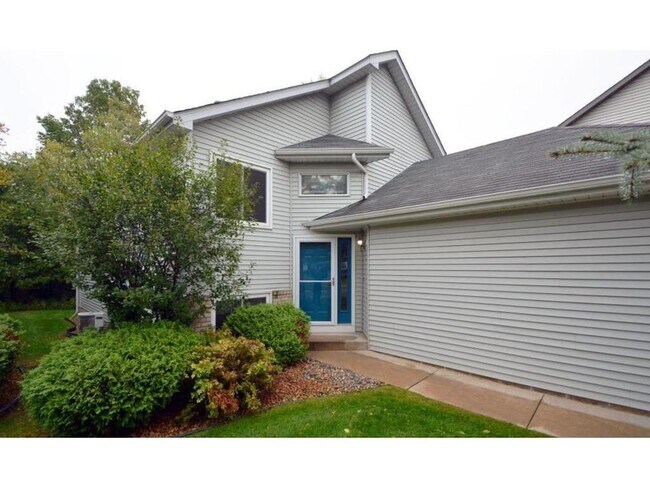 Building Photo - 5740 Willow Trail