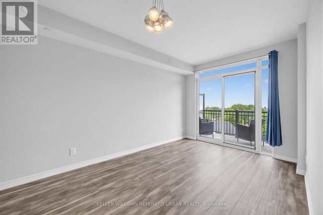 Building Photo - 3563 Lake Shore Blvd W