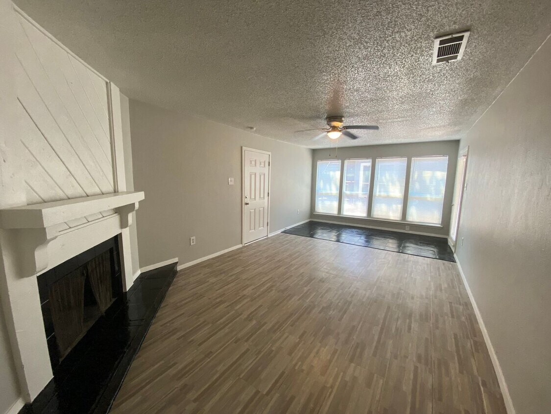 Foto principal - Charming & Spacious 1st-Floor Unit!