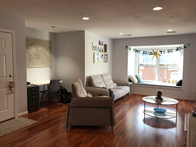 Foto del edificio - 4225 W Pine Blvd