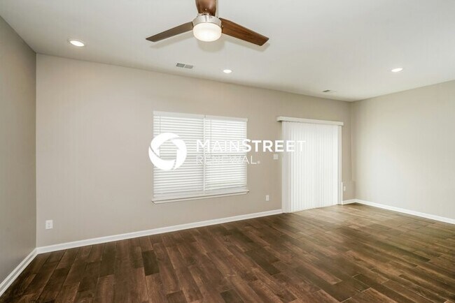 Foto del edificio - 3 Bedroom Pet-Friendly Home in Jeffersonvi...