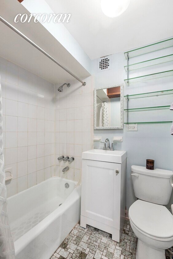 Foto del edificio - 169 W 73rd St