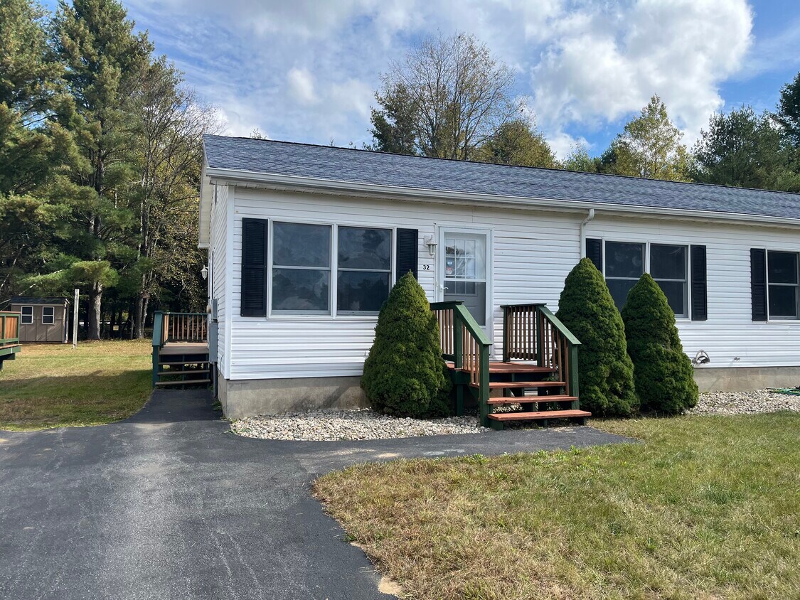 Foto principal - 32 Loughran Dr