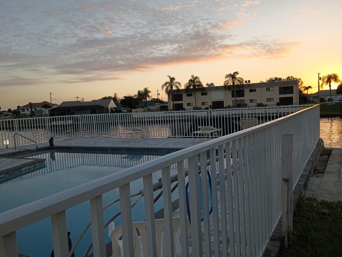 Foto del edificio - 3708 SE 12th Ave