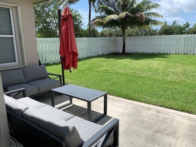 Building Photo - 7891 Manor Forest Blvd