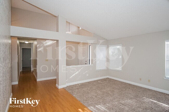 Foto del edificio - 357 Orchard Ct