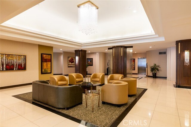 Foto del edificio - 345 Pioneer Dr