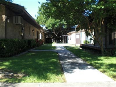 Primary Photo - 28 E Abbey St
