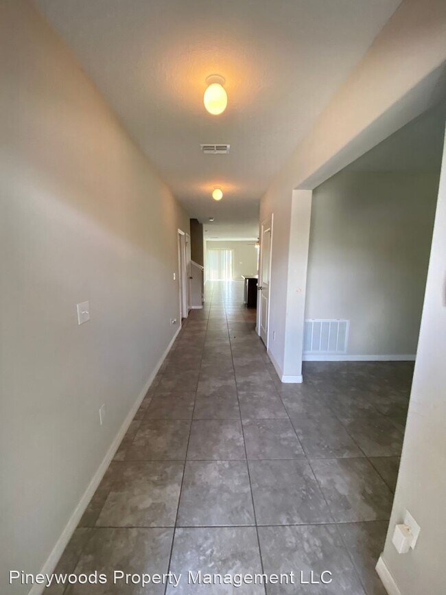 Building Photo - 5 br, 2.5 bath House - 10013 Crested Fring...